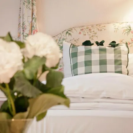 Adolphine Hotel 3*